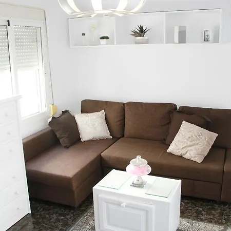 Shiny Per Family Apartment Malaga Exterior photo